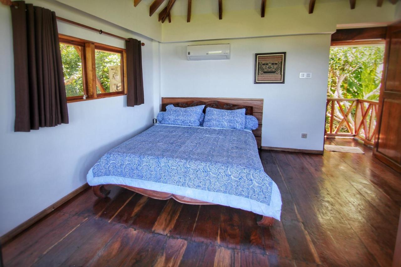 Boa Hill Surf House Nembrala Exterior foto