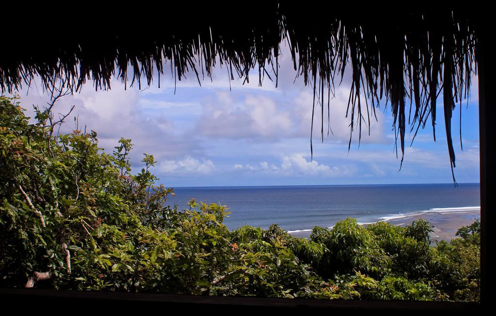 Boa Hill Surf House Nembrala Exterior foto