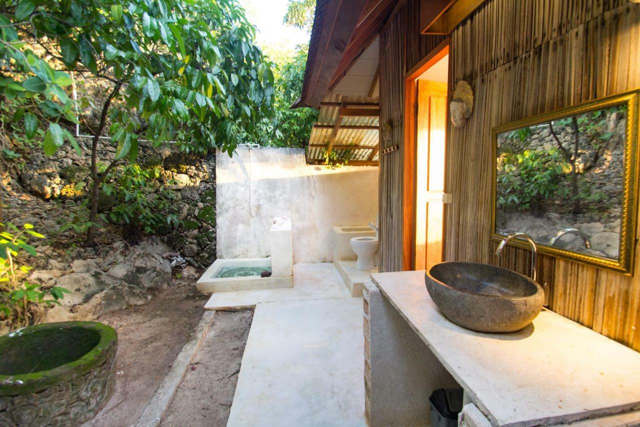 Boa Hill Surf House Nembrala Exterior foto